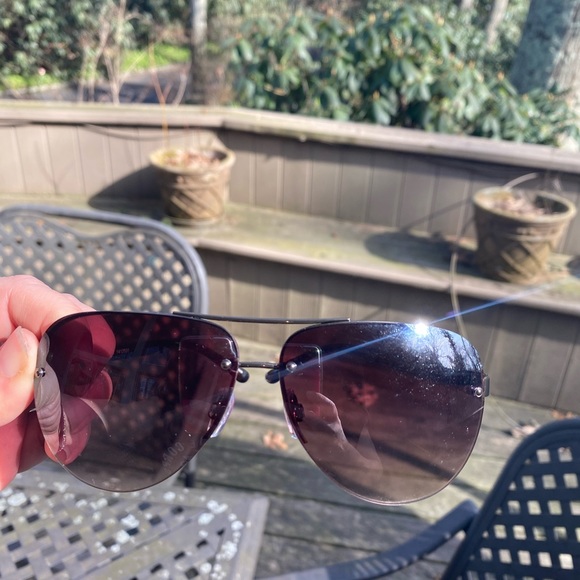 Women’s sunglasses main image 4